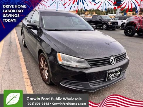 Used 2012 Volkswagen Jetta SE FWD image 3