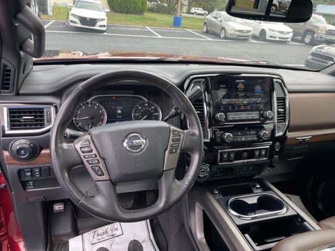 Used 2022 Nissan Titan Platinum Reserve w/ Moonroof Package image 23