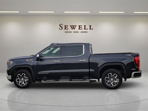 Used 2023 GMC Sierra 1500 SLT w/ SLT Premium Package image 2