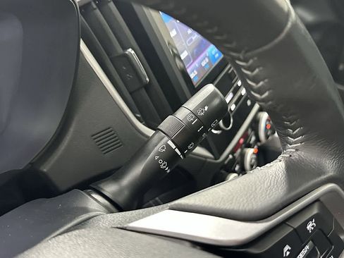 Used 2020 Subaru Forester Limited image 17