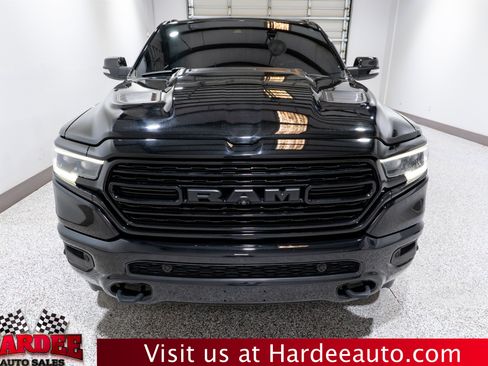 Used 2020 RAM 1500 Limited w/ Black Appearance Package AWD/4WD image 7