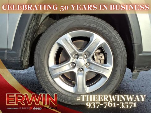 Certified 2024 Jeep Compass Latitude w/ Altitude Special Edition image 10