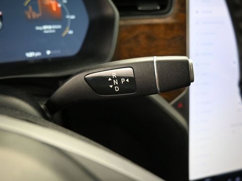 Used 2020 Tesla Model X Long Range image 19