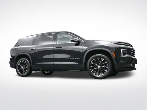 Certified 2025 Chevrolet Traverse LT w/ Sun and Wheel Package image 33