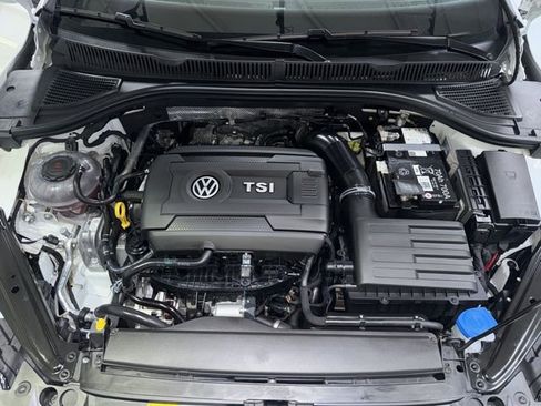 Used 2025 Volkswagen Jetta GLI Autobahn image 9