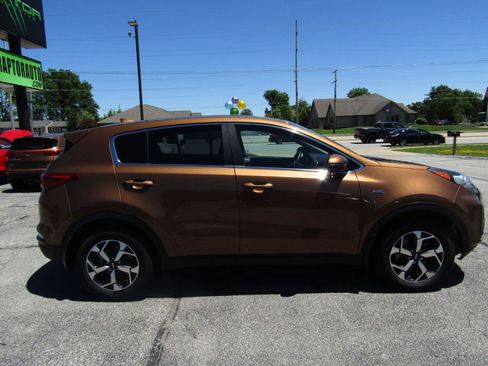 Used 2020 Kia Sportage LX w/ LX Popular Package AWD/4WD image 9