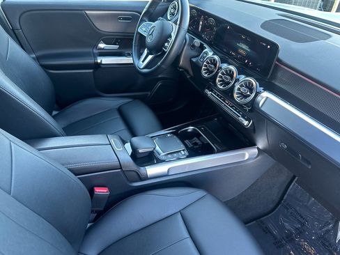 Used 2022 Mercedes-Benz GLB 250 4MATIC image 15