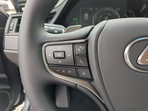 New 2025 Lexus ES 300h w/ Premium Package image 29