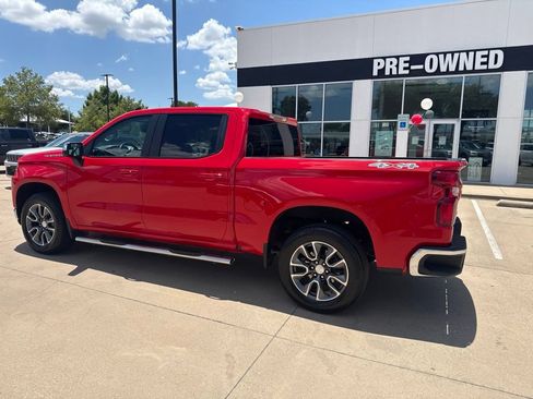Used 2022 Chevrolet Silverado 1500 LT AWD/4WD image 6