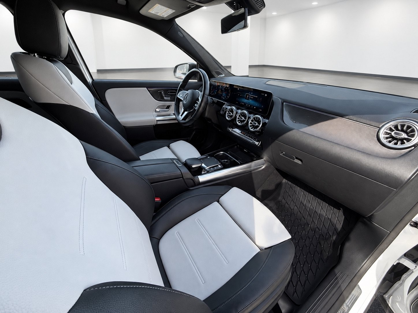 Used 2021 Mercedes-Benz GLA 250 4MATIC image 23