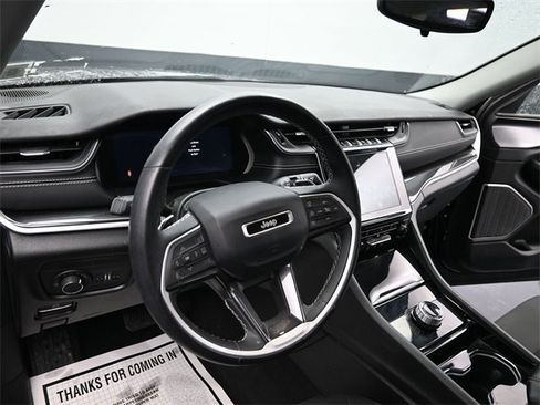 Used 2021 Jeep Grand Cherokee L Laredo w/ Luxury Tech Group I image 15