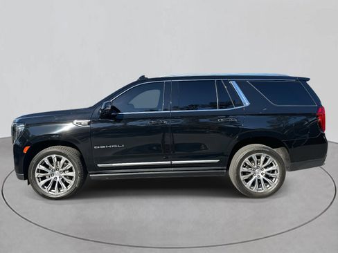 Used 2021 GMC Yukon Denali w/ LPO, Illumination Package image 2