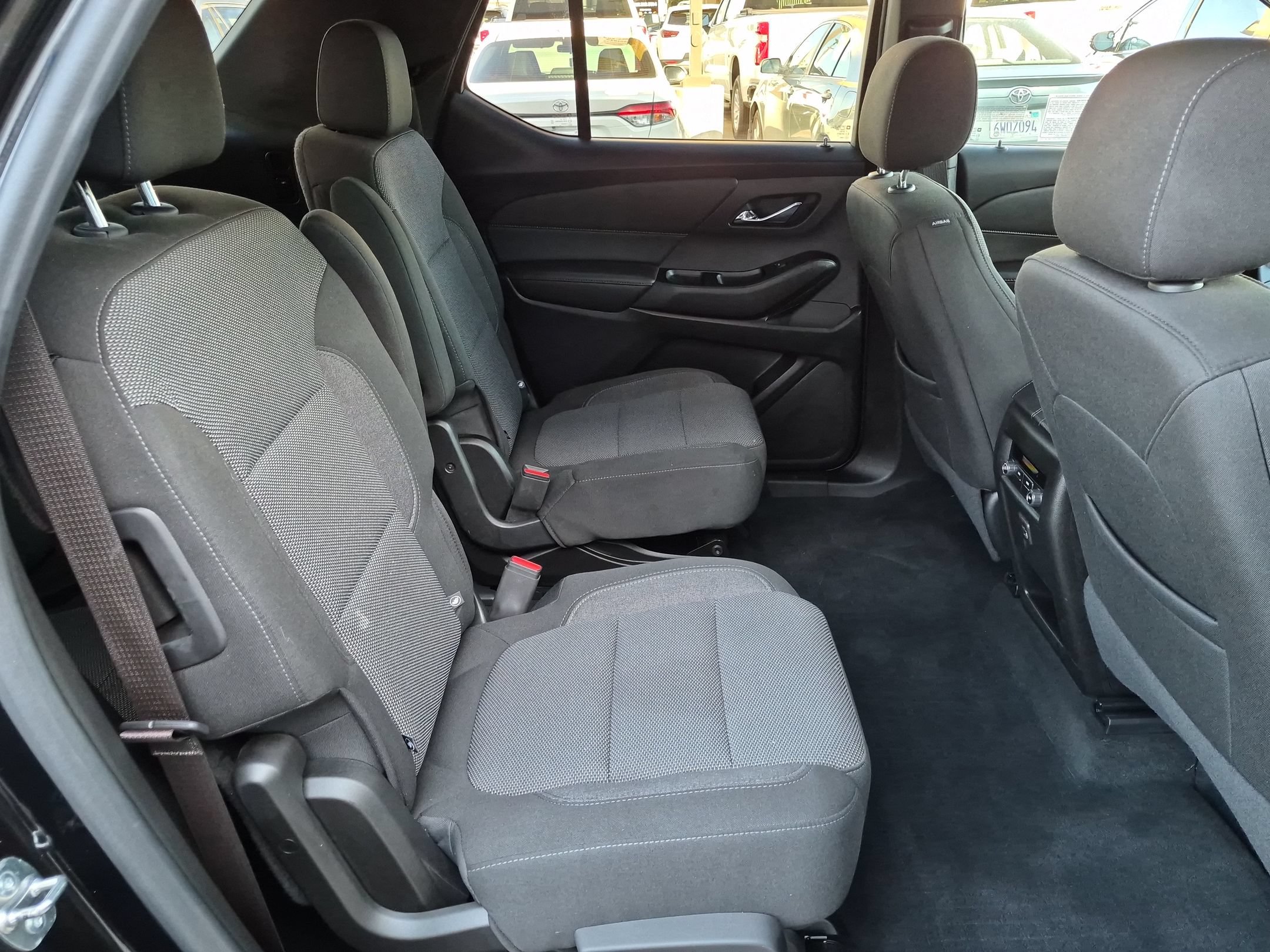 Used 2023 Chevrolet Traverse LT w/ LPO, Floor Liner Package FWD image 26
