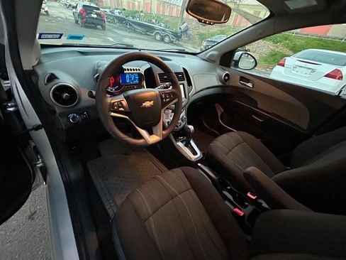 Used 2015 Chevrolet Sonic LT image 14