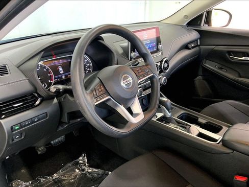 Used 2023 Nissan Sentra SV FWD image 14
