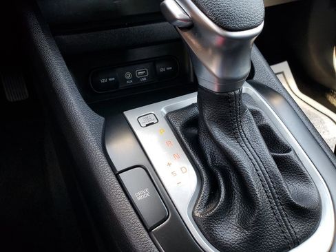 Used 2019 Kia Forte LXS FWD image 19