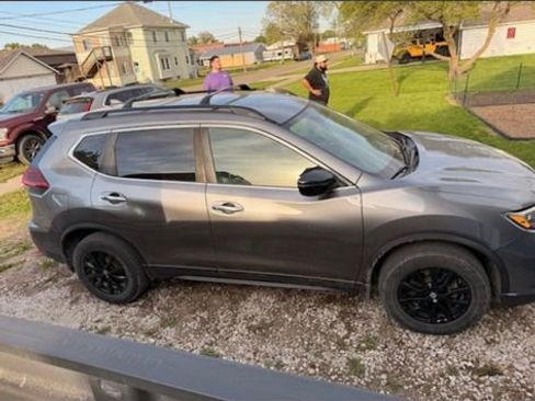 Used 2018 Nissan Rogue SV AWD/4WD image 5