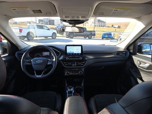 Certified 2022 Ford Escape SEL w/ SEL Stealth AWD Package image 14