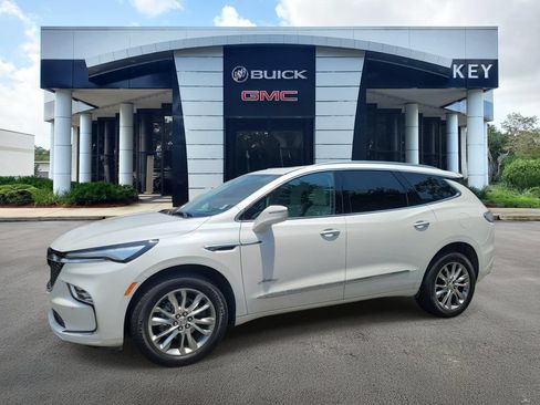 Used 2023 Buick Enclave Avenir w/ Avenir Technology Package FWD image 3