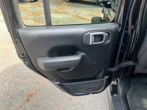 Used 2022 Jeep Gladiator Sport AWD/4WD image 24