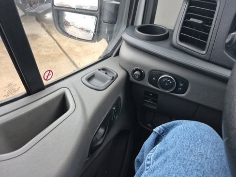 Used 2024 Ford Transit 250 Low Roof w/ Exterior Upgrade Package image 8