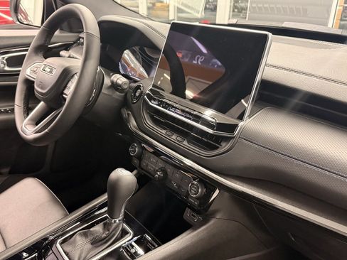 New 2026 Jeep Compass Limited image 9