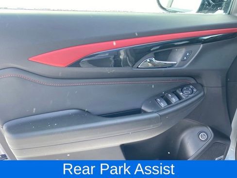 Used 2025 Chevrolet TrailBlazer RS w/ Convenience Package image 16