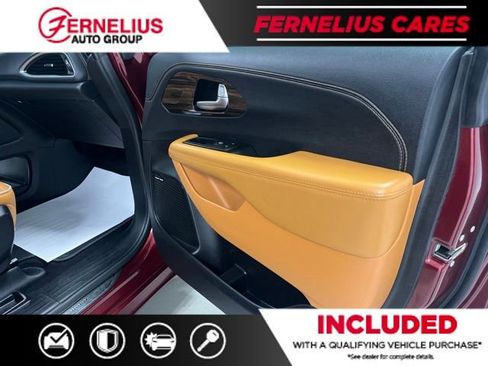 Used 2021 Chrysler Pacifica Pinnacle AWD/4WD image 10