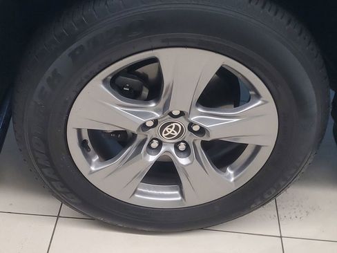 Certified 2024 Toyota RAV4 XLE w/ Convenience Package image 4