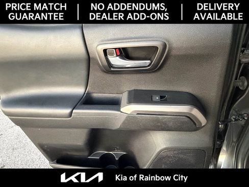 Used 2021 Toyota Tacoma Limited image 16