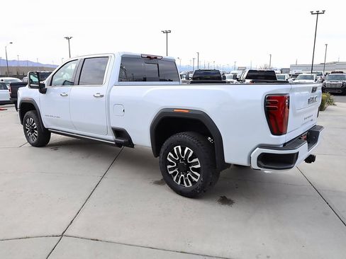 New 2026 GMC Sierra 3500 Denali Ultimate image 4