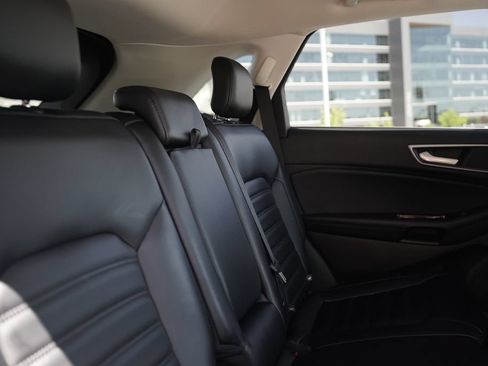 Used 2020 Ford Edge SEL AWD/4WD image 12