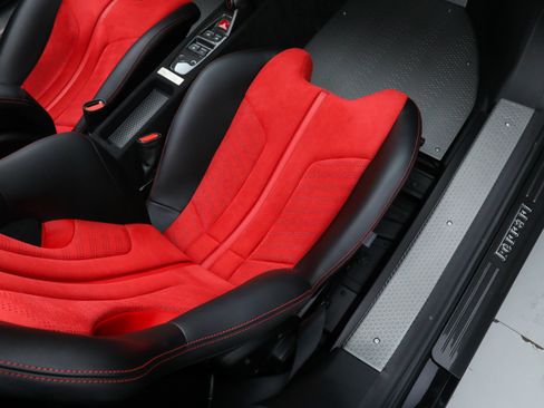Certified 2015 Ferrari 458 Speciale A RWD image 28