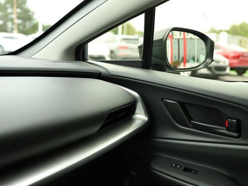 Used 2024 Toyota Prius LE FWD image 27
