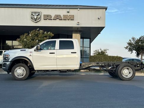 New 2026 RAM 5500 Tradesman w/ Chrome Appearance Group AWD/4WD image 7