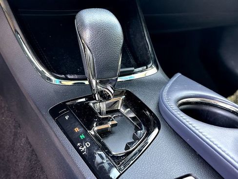 Used 2015 Toyota Avalon XLE FWD image 17