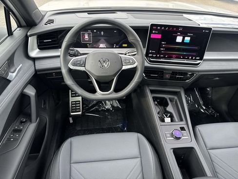 New 2026 Volkswagen Tiguan SE R-Line AWD/4WD image 8