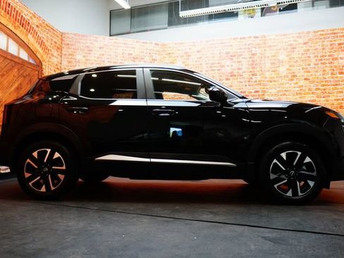 Certified 2026 Nissan Kicks SV w/ SV Premium Package AWD/4WD image 5