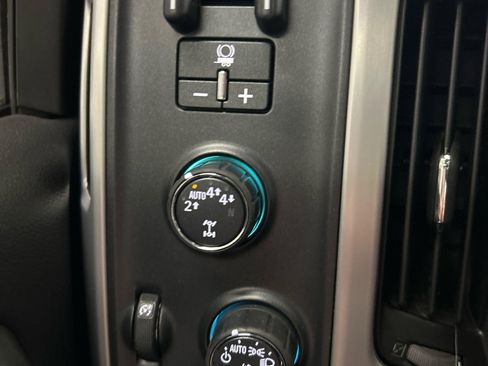 Used 2017 GMC Sierra 1500 SLT AWD/4WD image 14