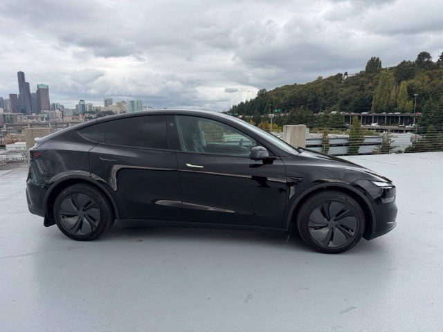 Used 2026 Tesla Model Y AWD image 2
