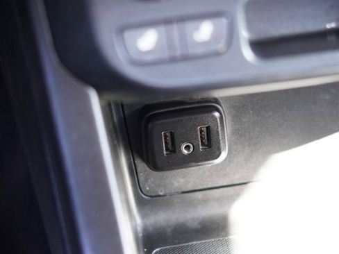 Used 2019 Chevrolet Colorado Z71 image 30