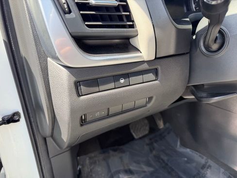 Used 2023 Nissan Rogue SV image 22