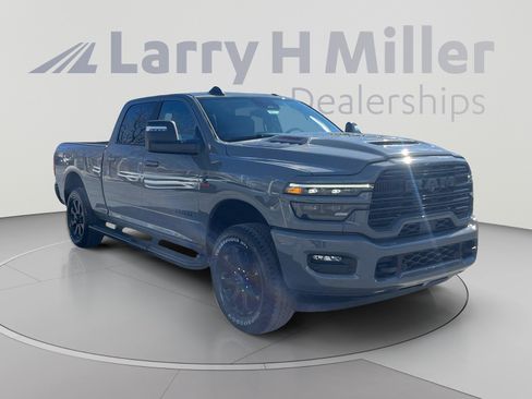 New 2026 RAM 2500 Laramie AWD/4WD image 7