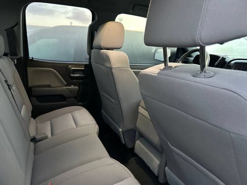 Used 2019 Chevrolet Silverado 1500 Custom w/ Custom Convenience Package AWD/4WD image 11
