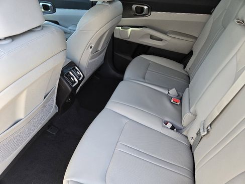 New 2026 Kia Sorento S image 19