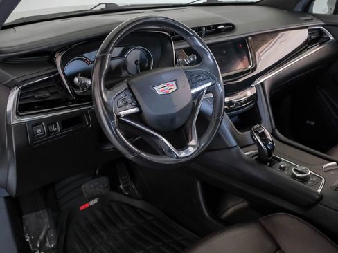Used 2020 Cadillac XT6 Premium Luxury image 2