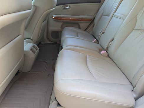 Used 2004 Lexus RX 330 FWD image 11
