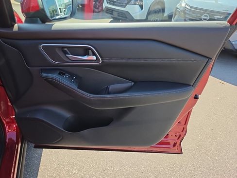 Certified 2021 Nissan Rogue SL FWD image 33