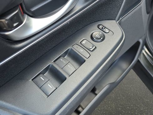 Used 2017 Honda CR-V EX image 27
