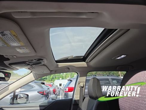 Used 2025 Subaru Outback Premium AWD/4WD image 13